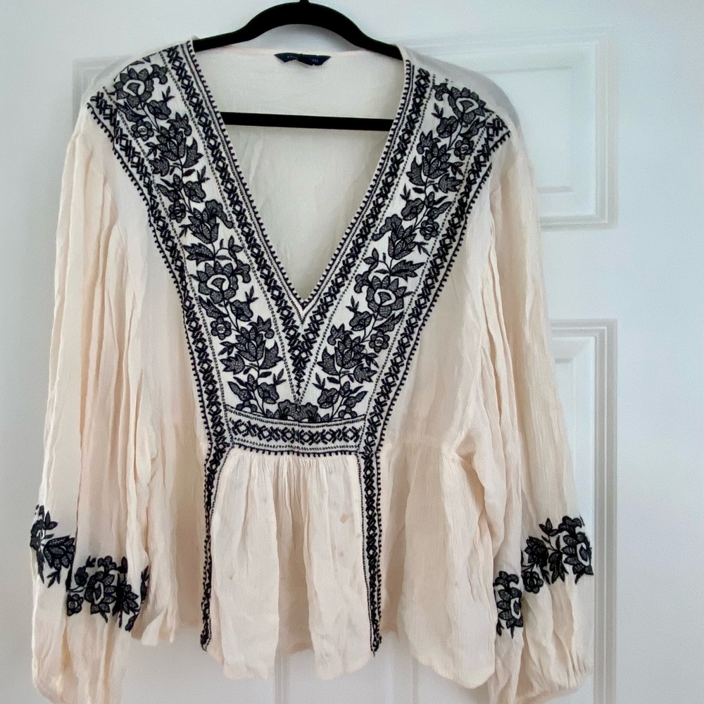 Boho style American eagle embroidered blouse. Size L